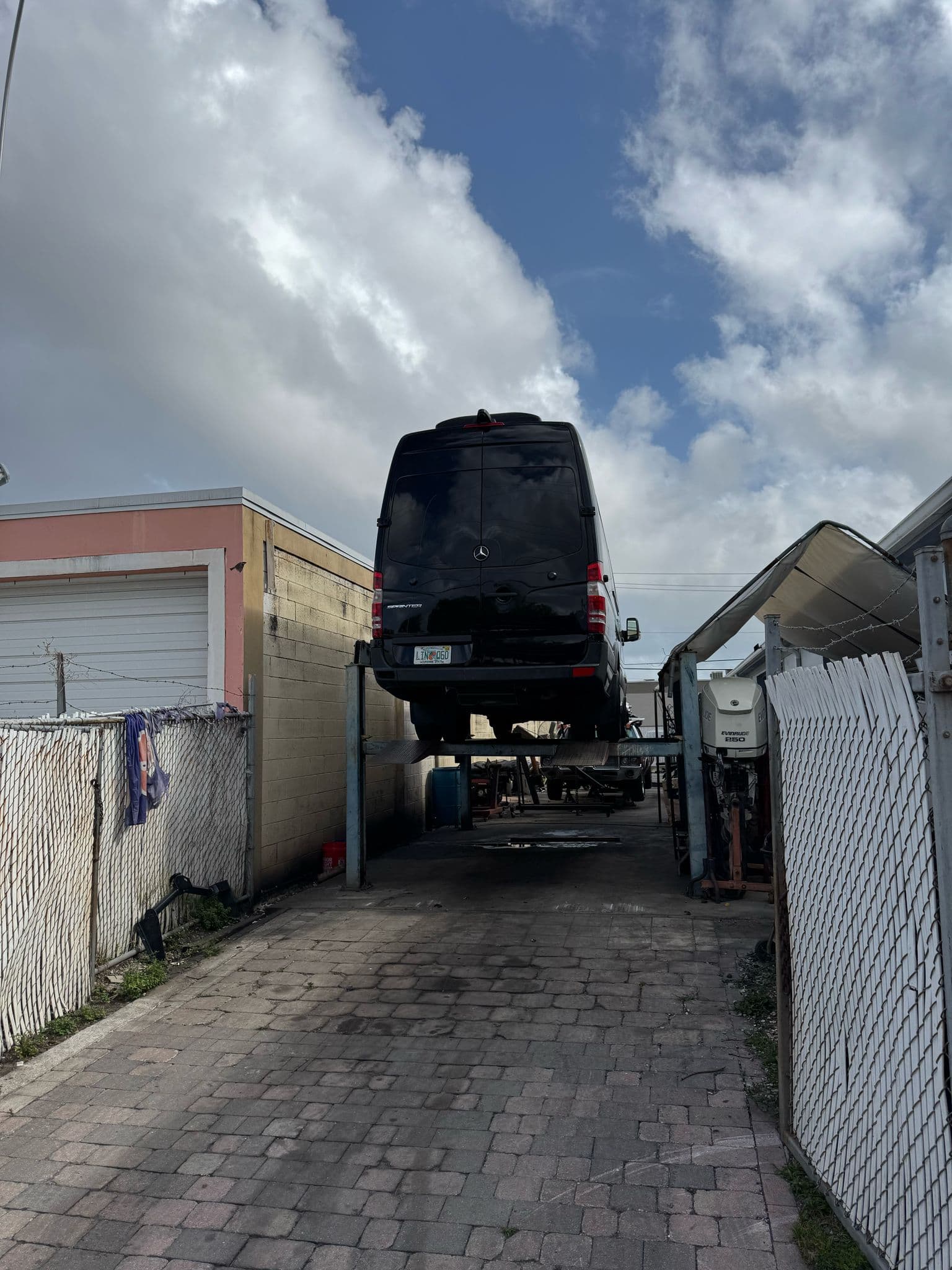 Profitable Auto Repair Shop with 30 Years of Operation