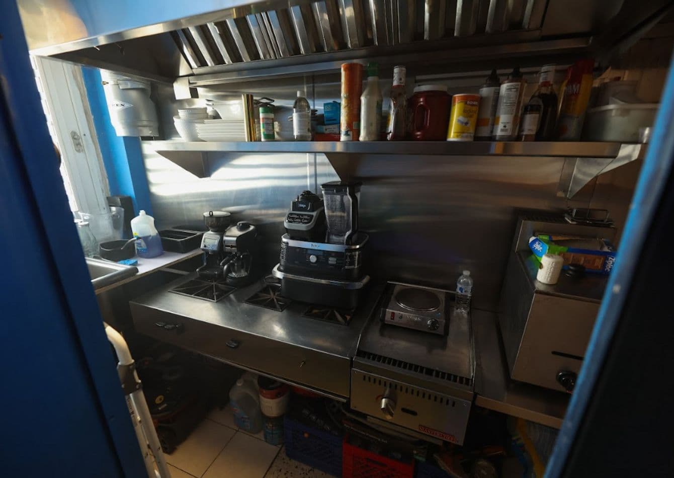 Thriving Nightclub with 24 Hour Operations and Expansion Potential