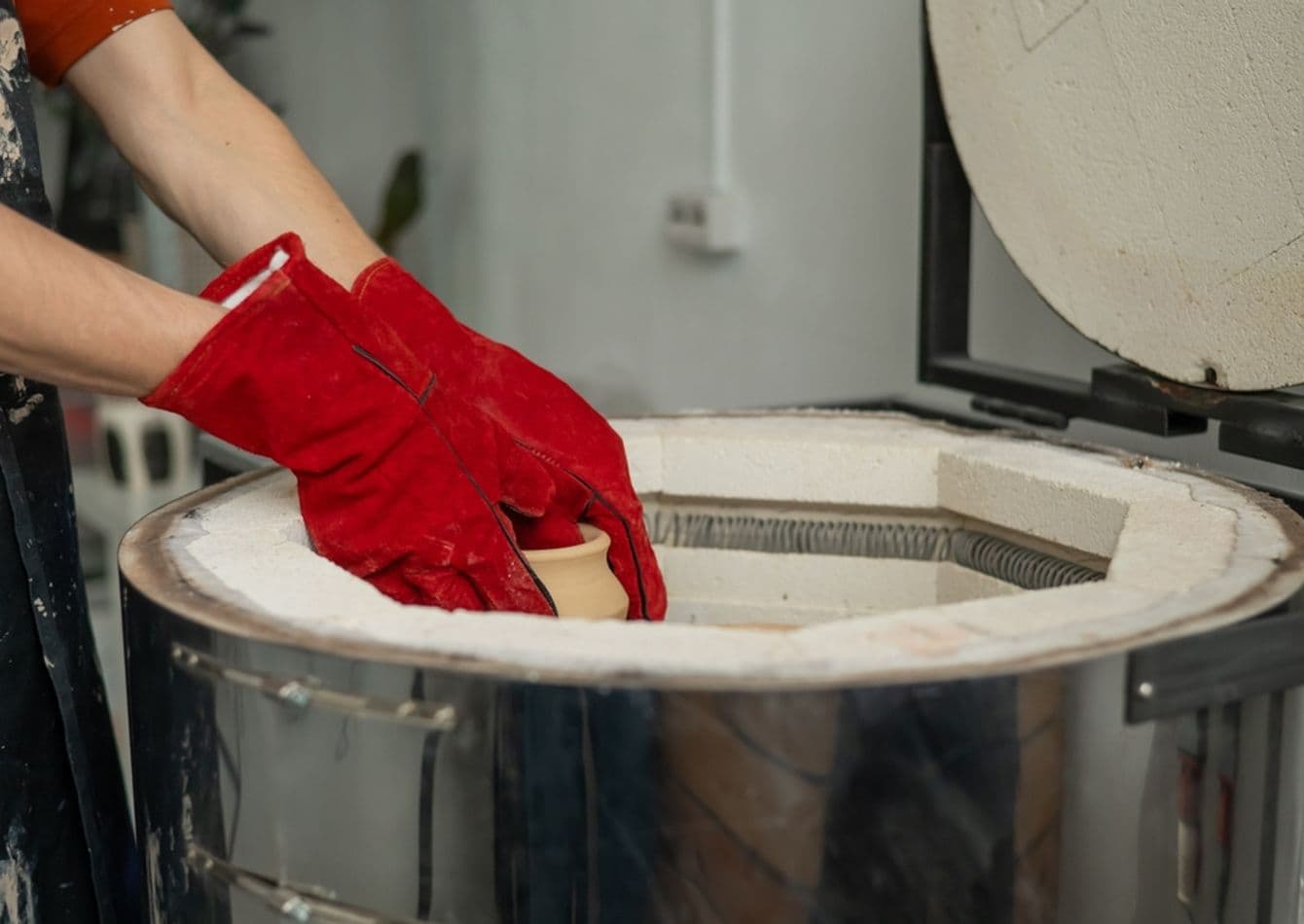 Profitable Relocatable Art Business with Established Channels