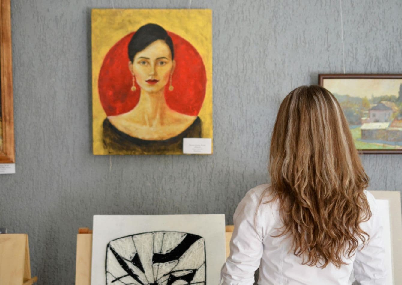 Established Art Gallery with Curated Fine Art Offerings