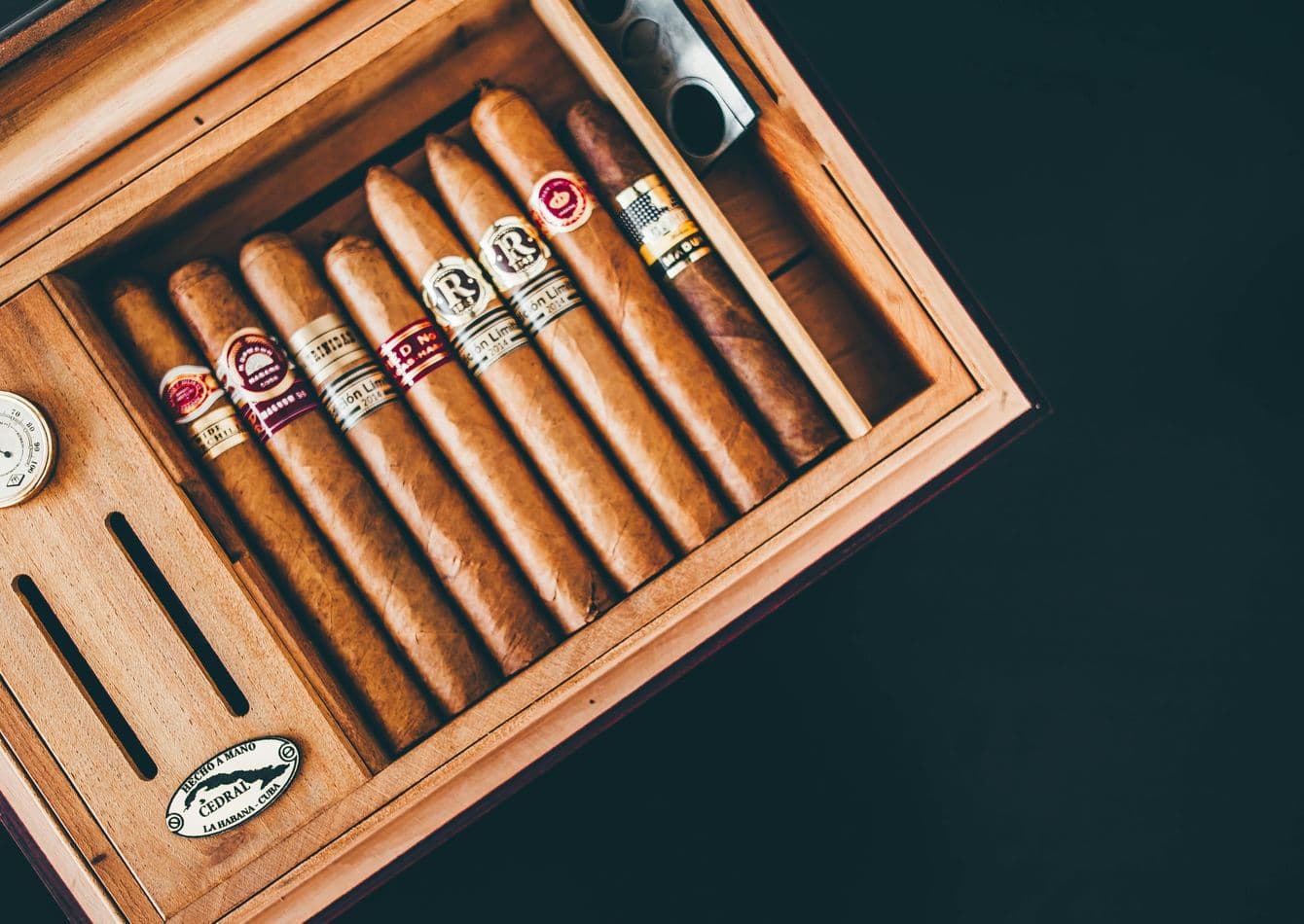 Elite Cigar Lounge with Exclusive Membership Model