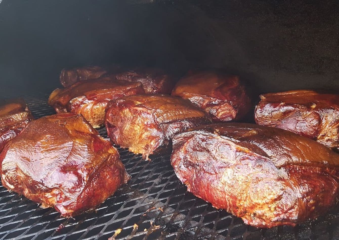 Iconic Comfort Food Restaurant with Strong Community Presence