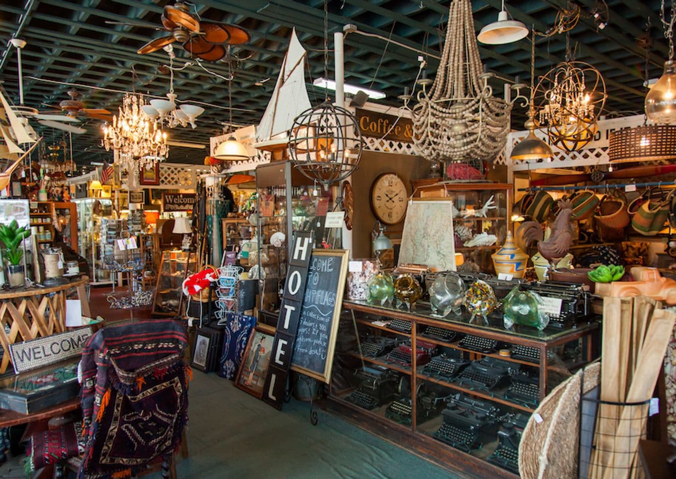 Established Retail Antique Home Decor Shop with Community Presence