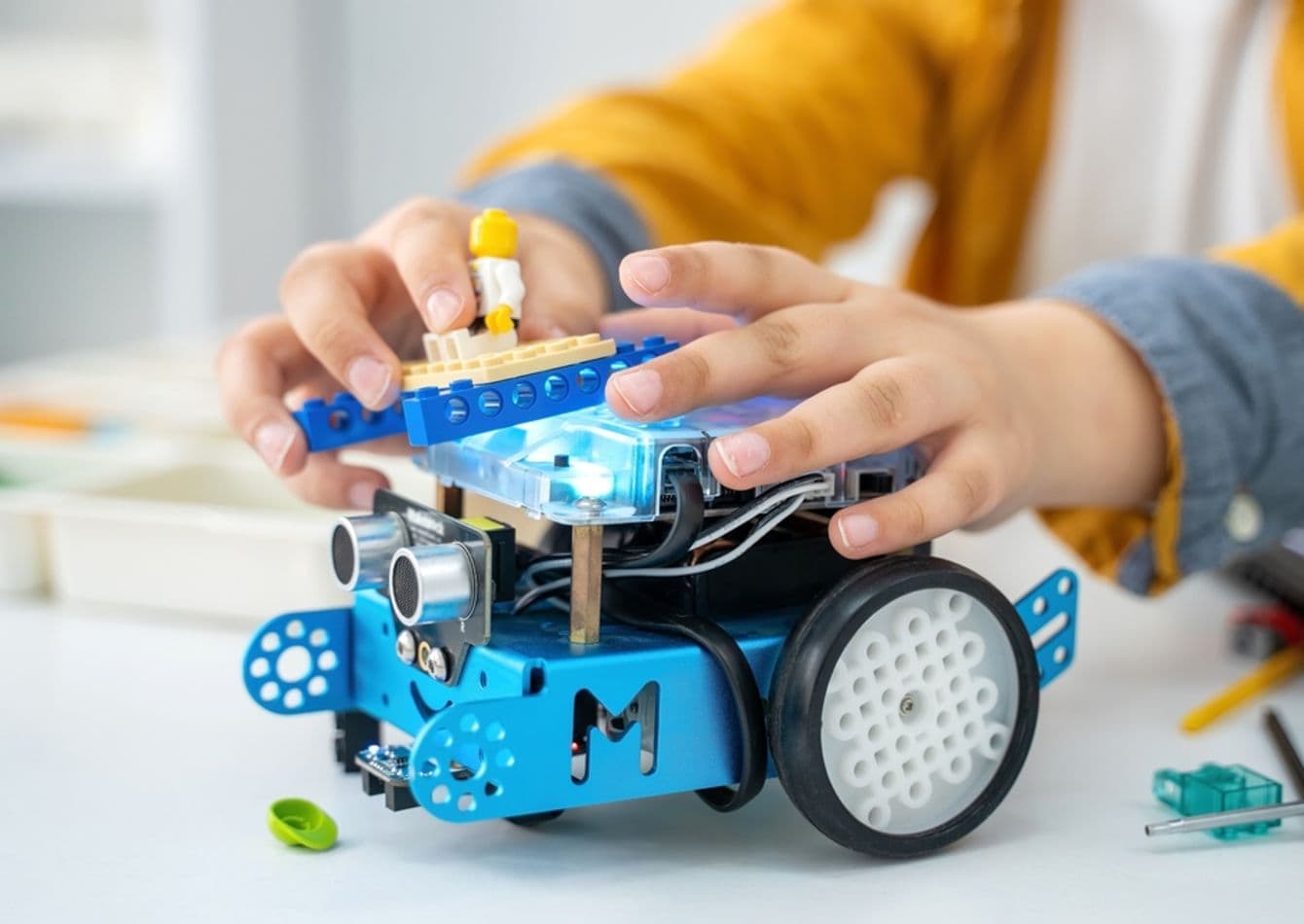 Leading Children's Enrichment Centers with Scalable Franchise Model