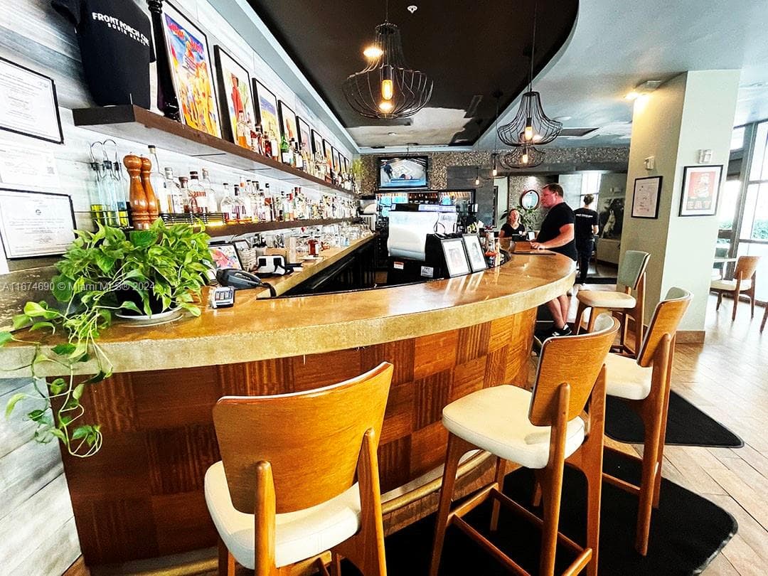 Premier Restaurant with Exclusive Hotel Service Contract