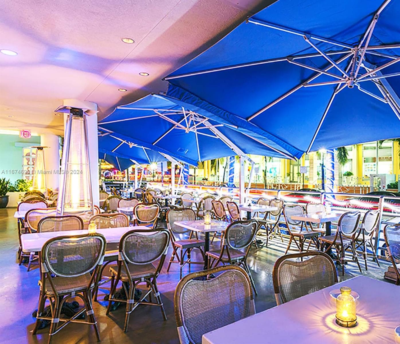 Premier Restaurant with Exclusive Hotel Service Contract