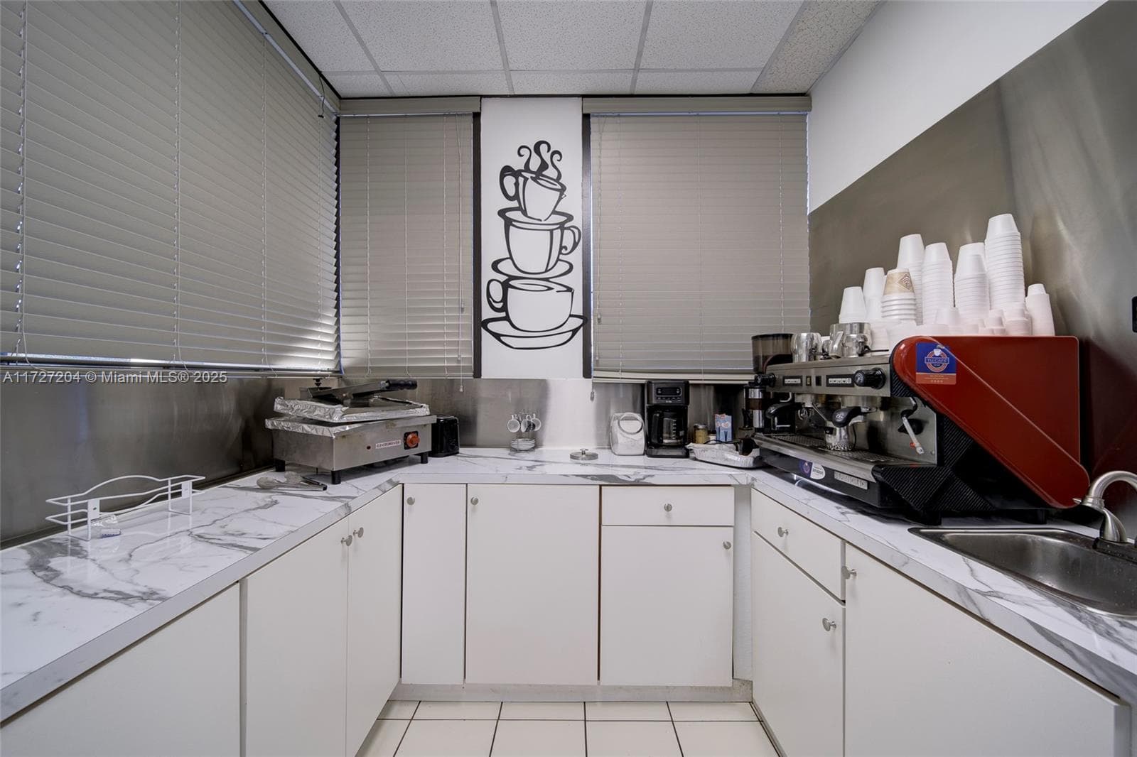 Turnkey Cuban Cafeteria with Growth Potential