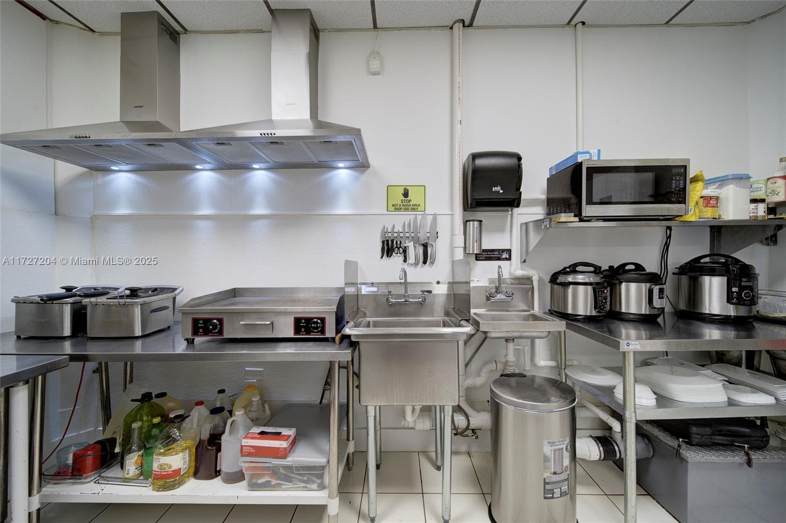 Turnkey Cuban Cafeteria with Growth Potential