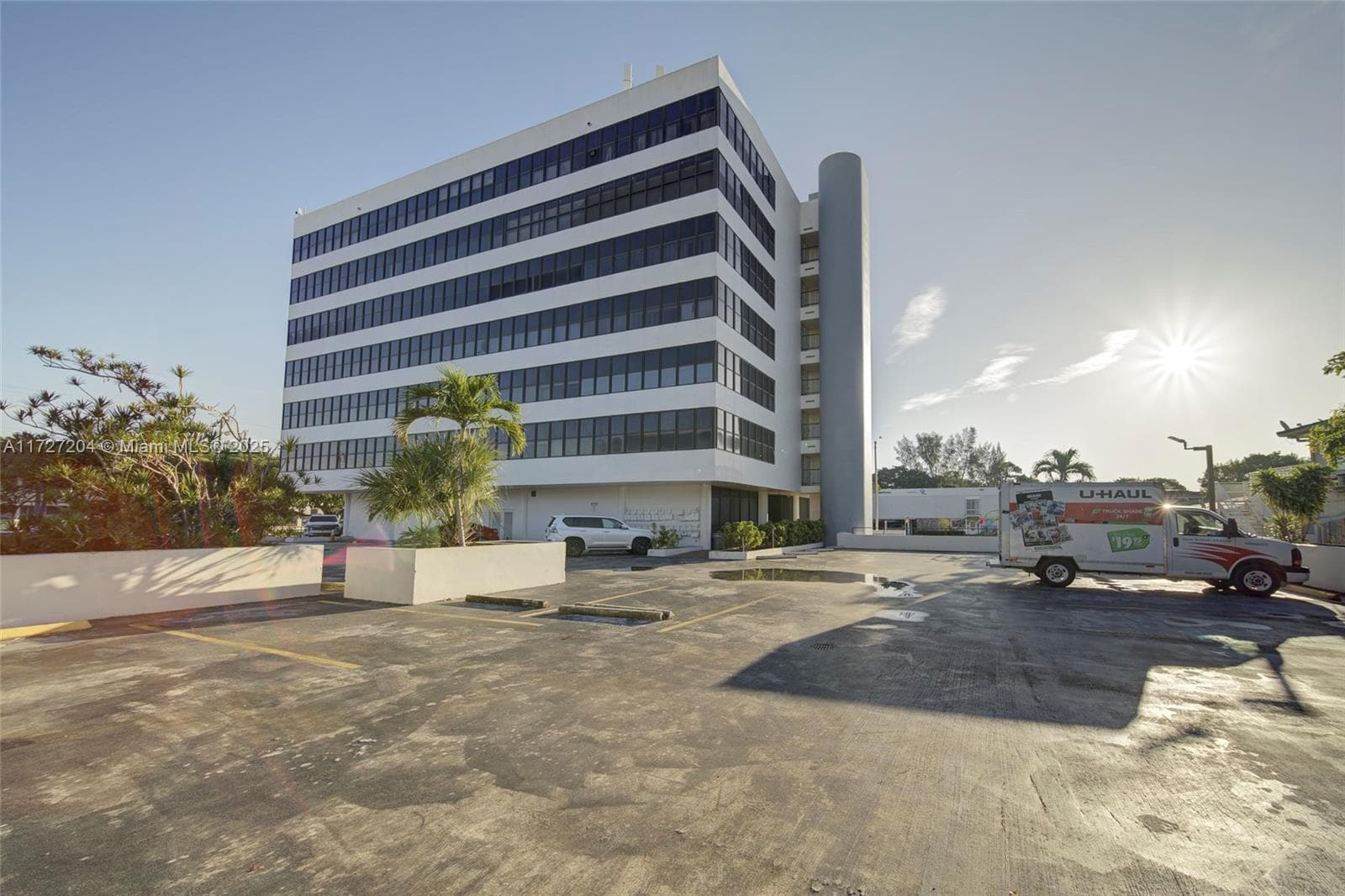 Turnkey Cuban Cafeteria with Growth Potential