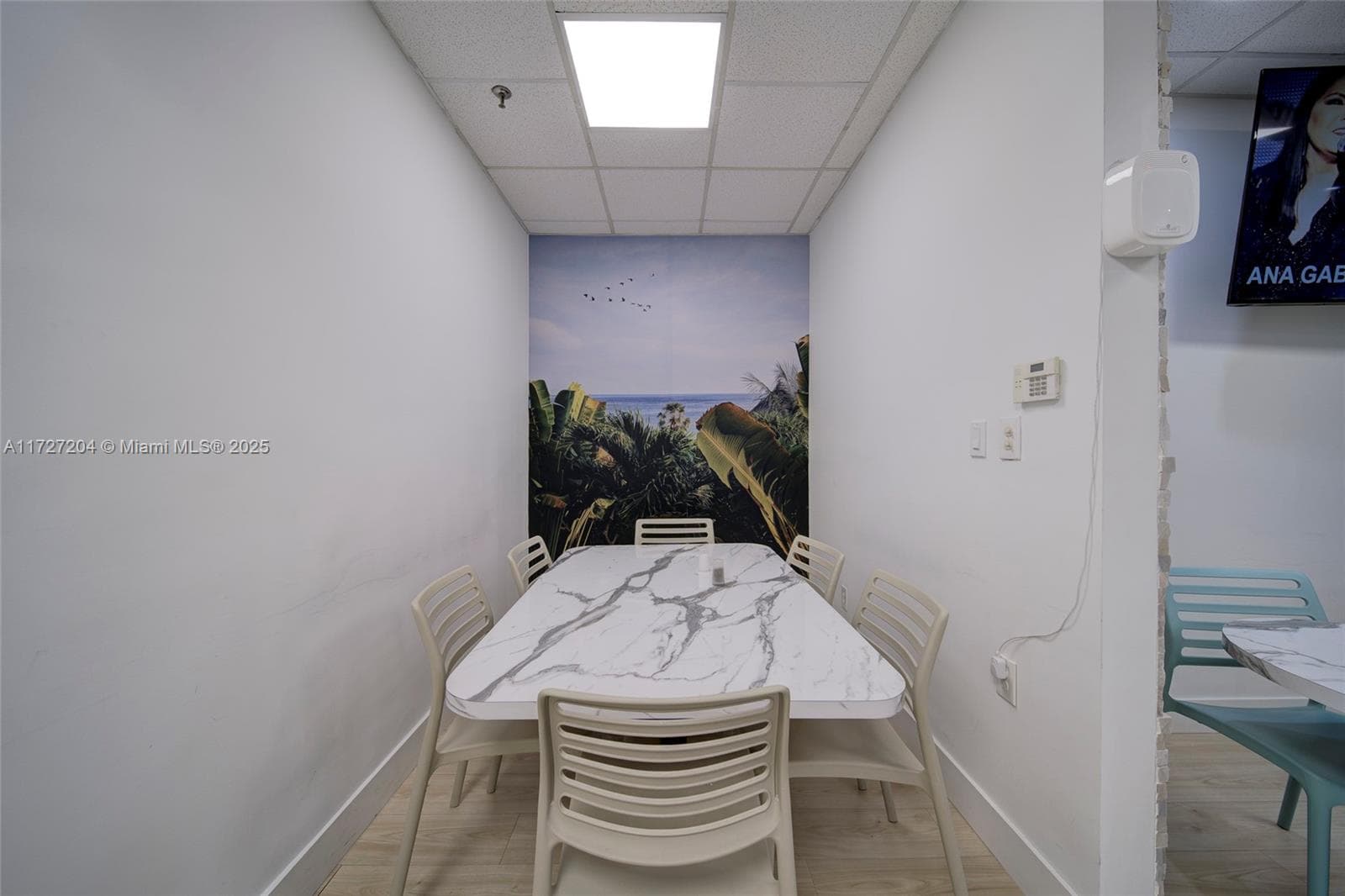 Turnkey Cuban Cafeteria with Growth Potential