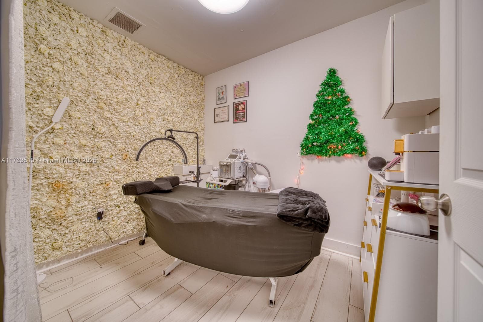 Thriving Beauty Salon with Established Client Base