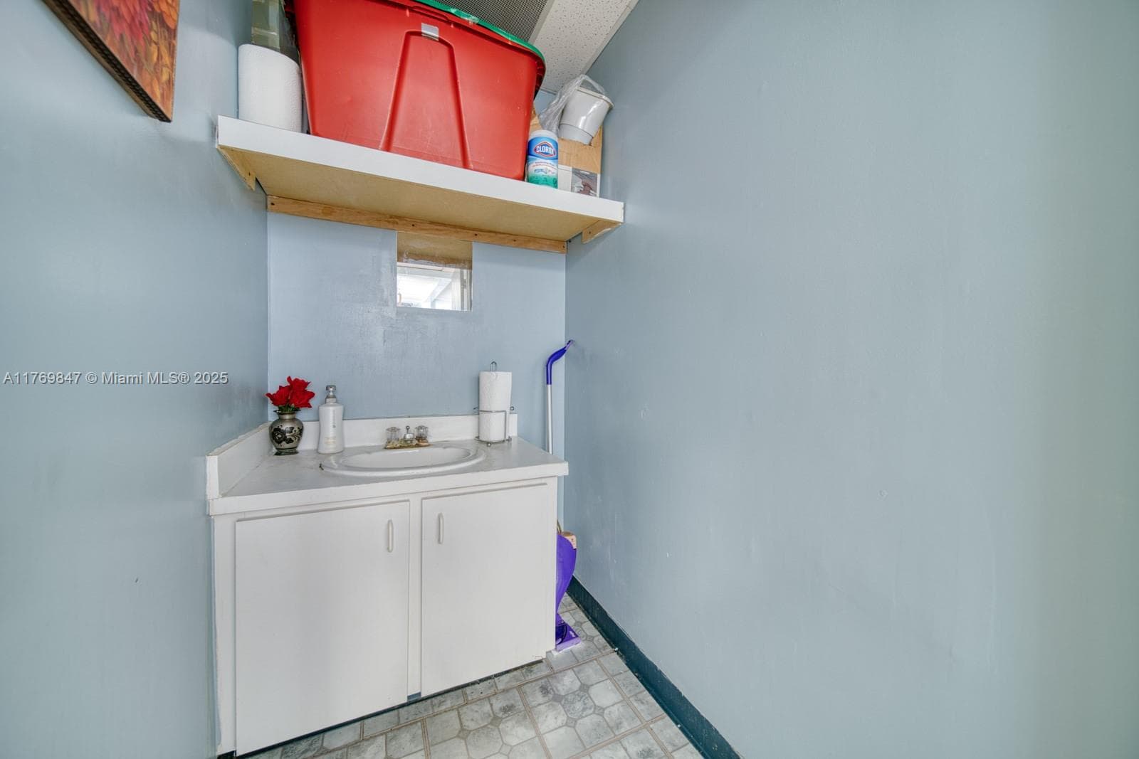 Established Chiropractic Clinic with Loyal Clientele