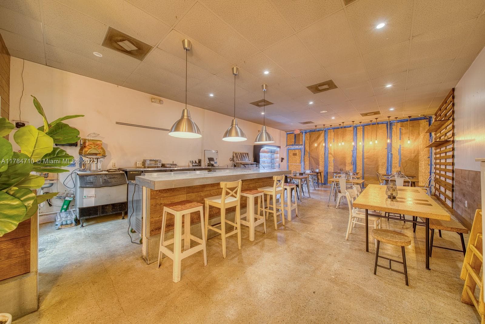 Turnkey Restaurant Space with High Traffic Visibility