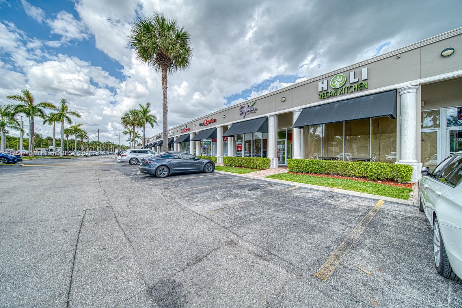 Turnkey Restaurant Space with High Traffic Visibility