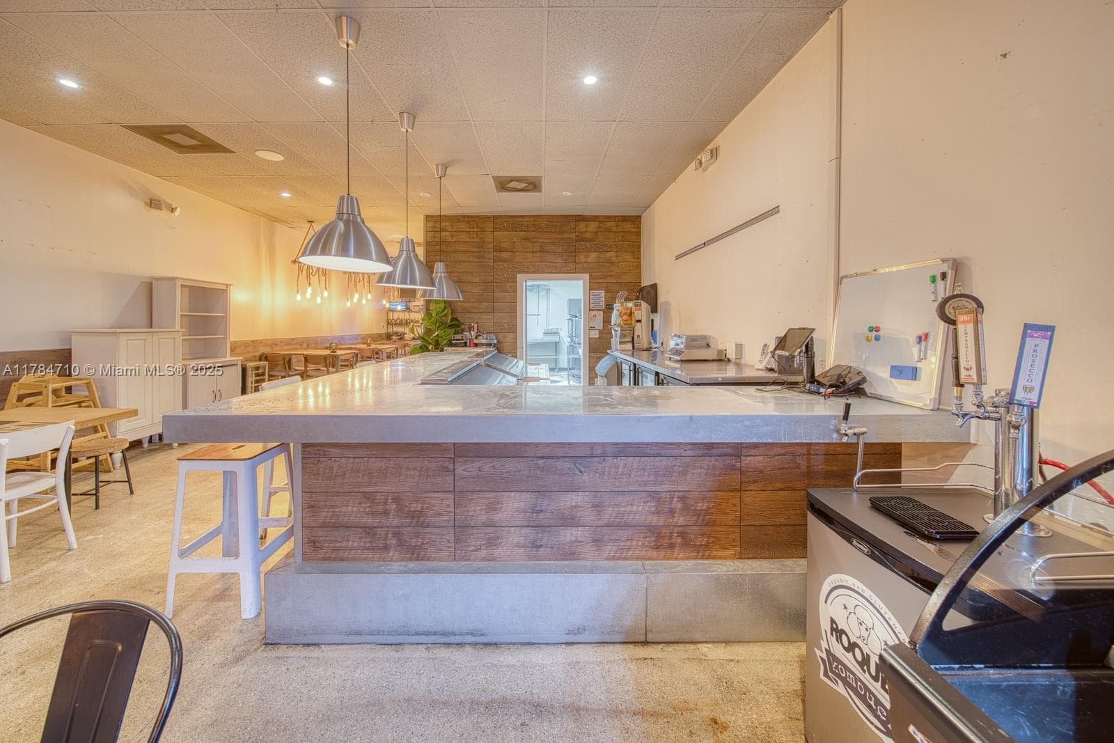 Turnkey Restaurant Space with High Traffic Visibility