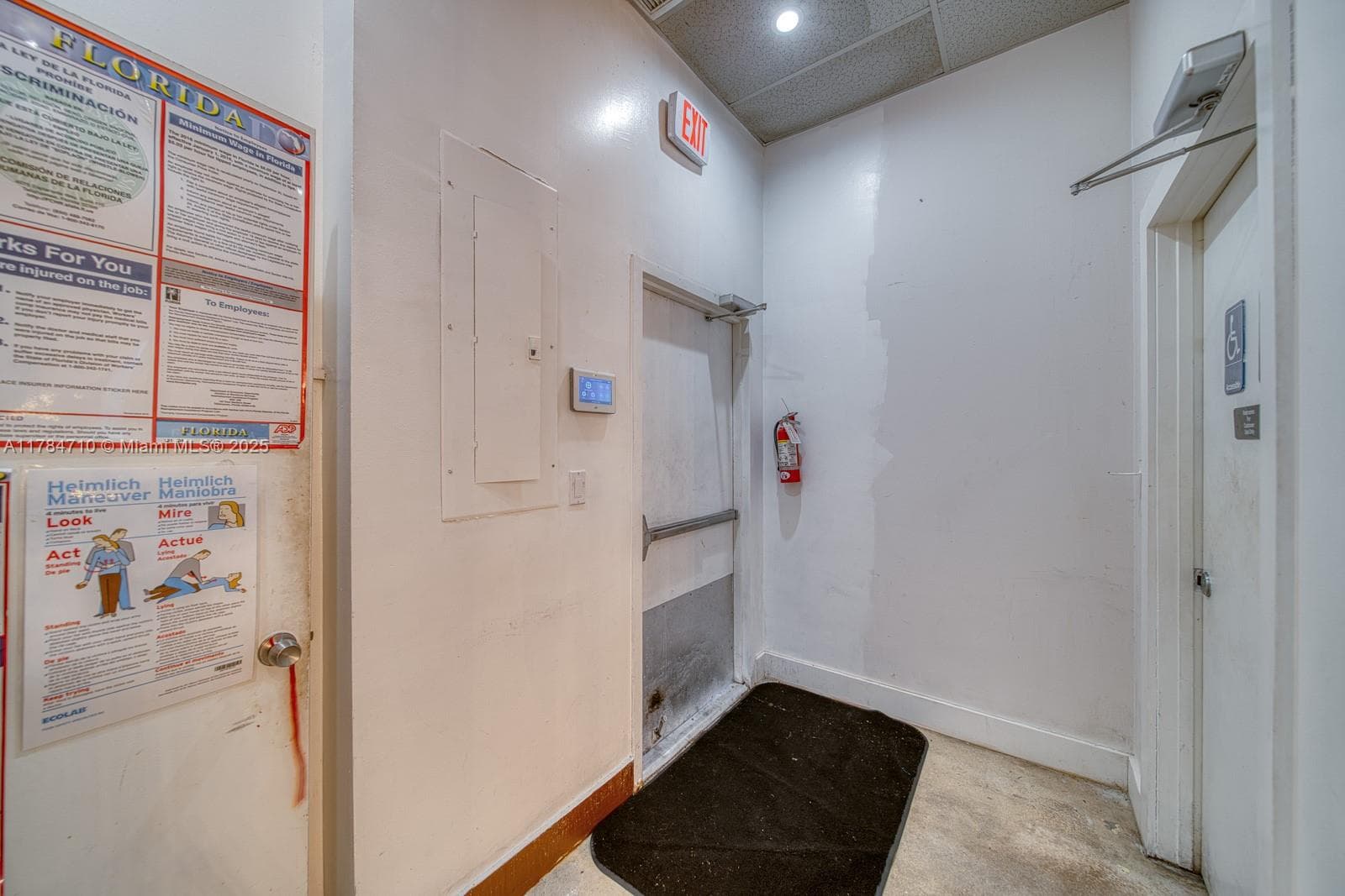 Turnkey Restaurant Space with High Traffic Visibility