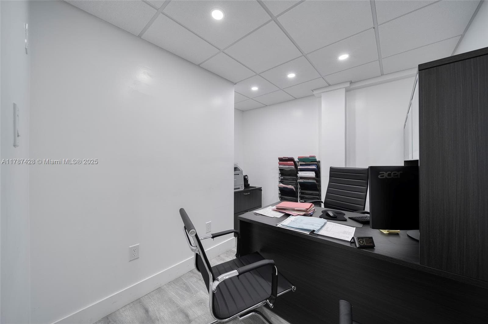 Turnkey Auto Body Shop with Essential Equipment