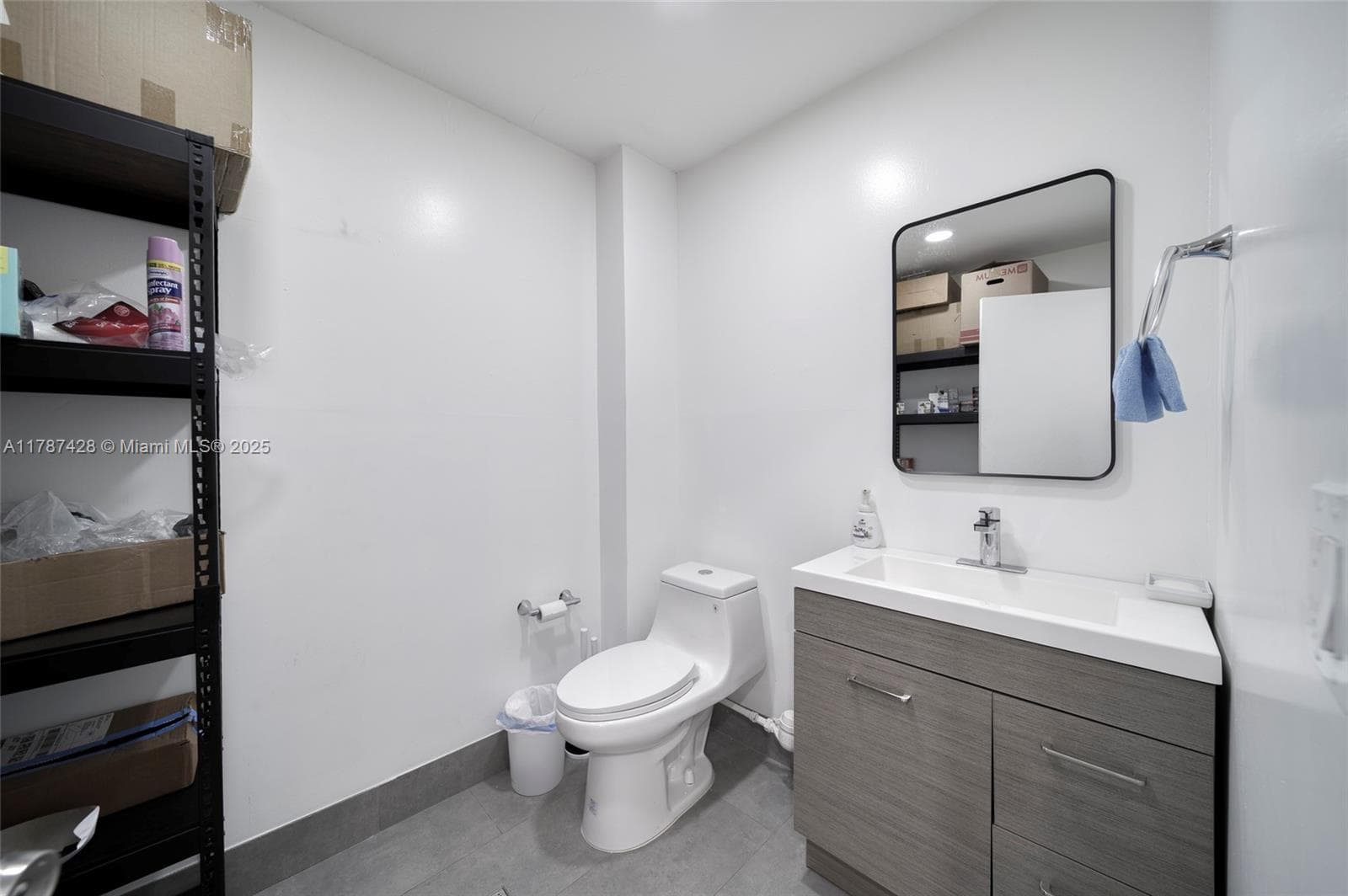 Turnkey Auto Body Shop with Essential Equipment