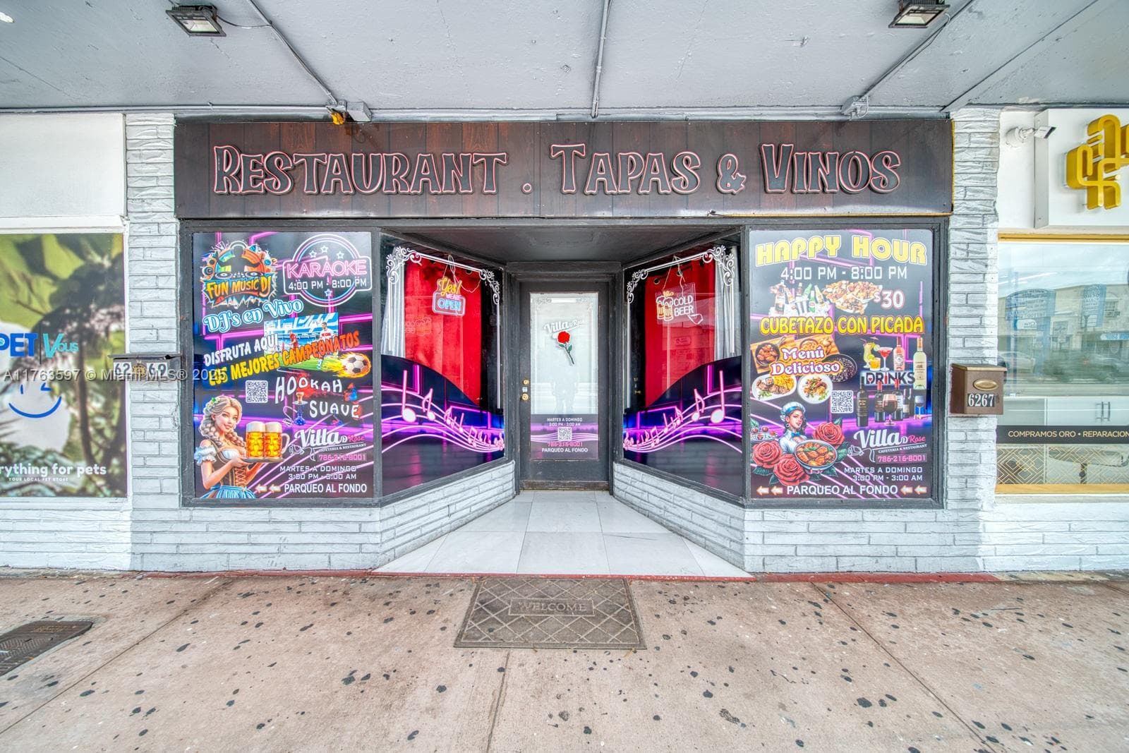 Thriving Bar with Live Entertainment Venue