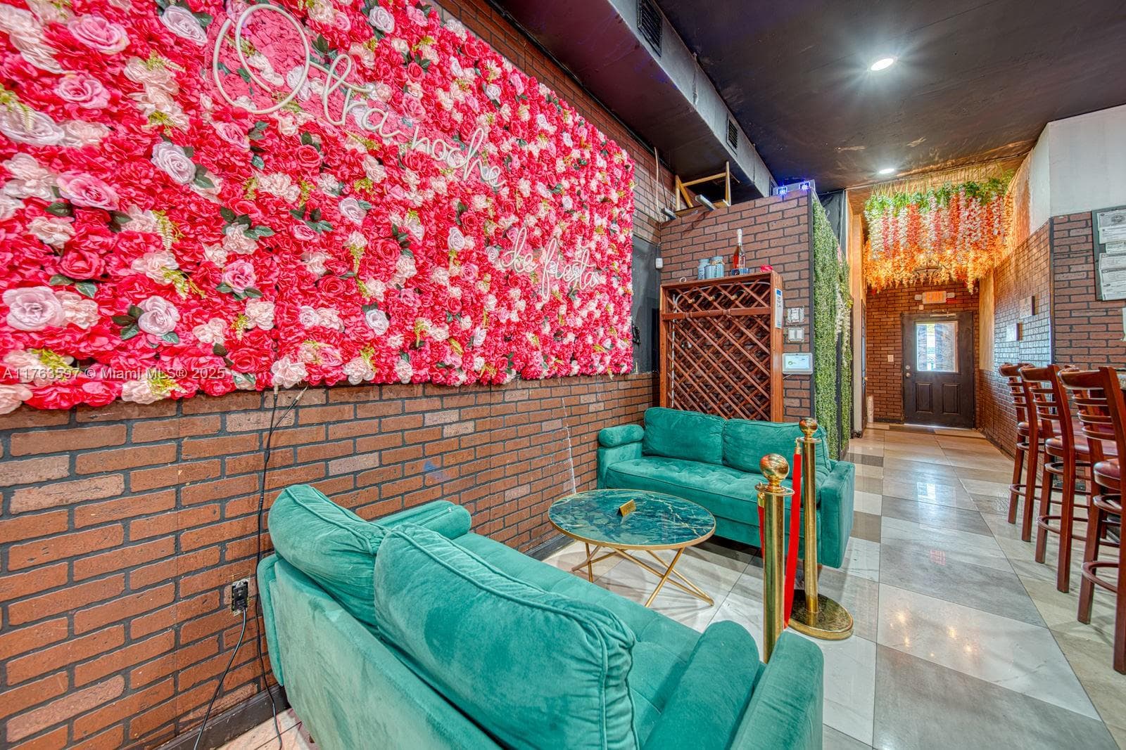 Thriving Bar with Live Entertainment Venue