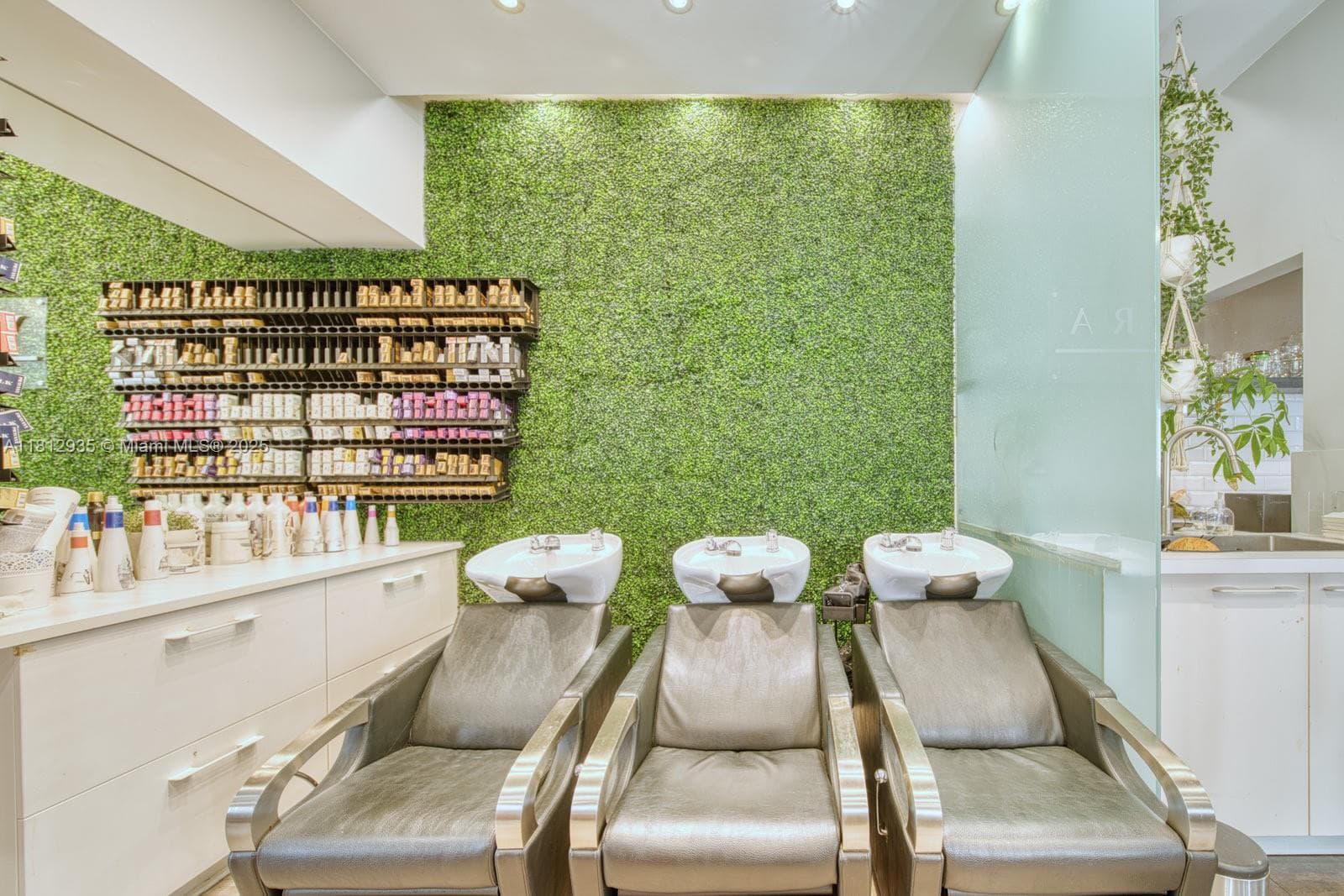 Premier Hair Salon with Turnkey Operations