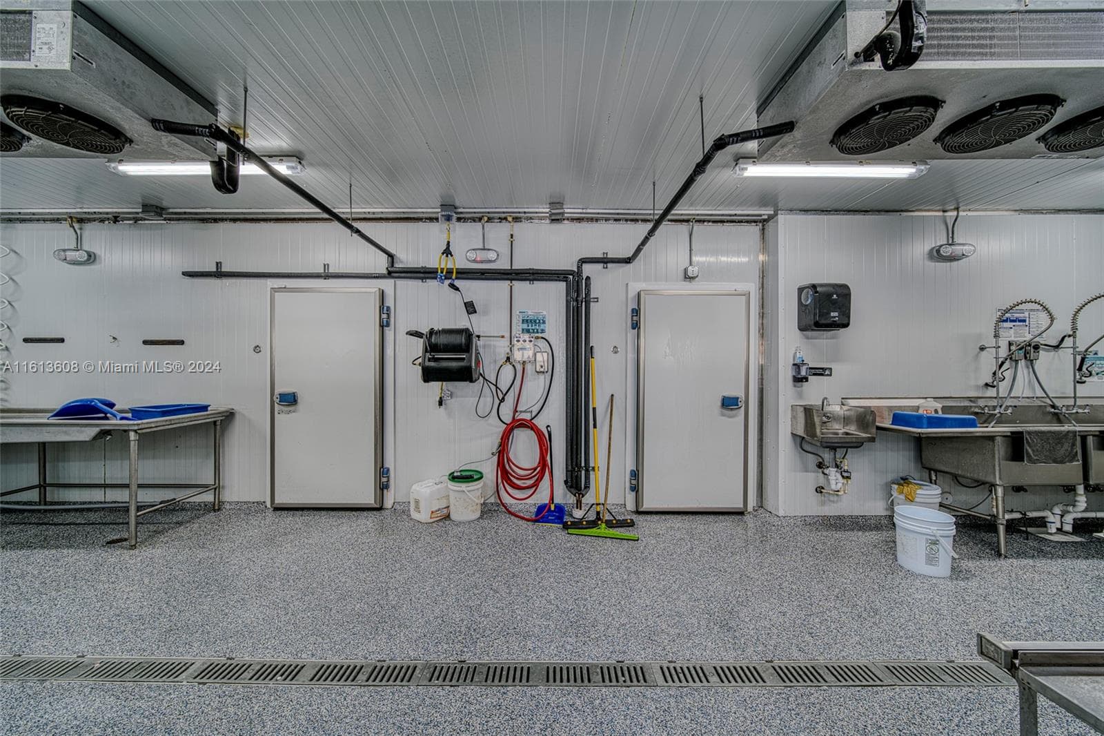 Premier Specialty Food Store with Strong Digital Presence