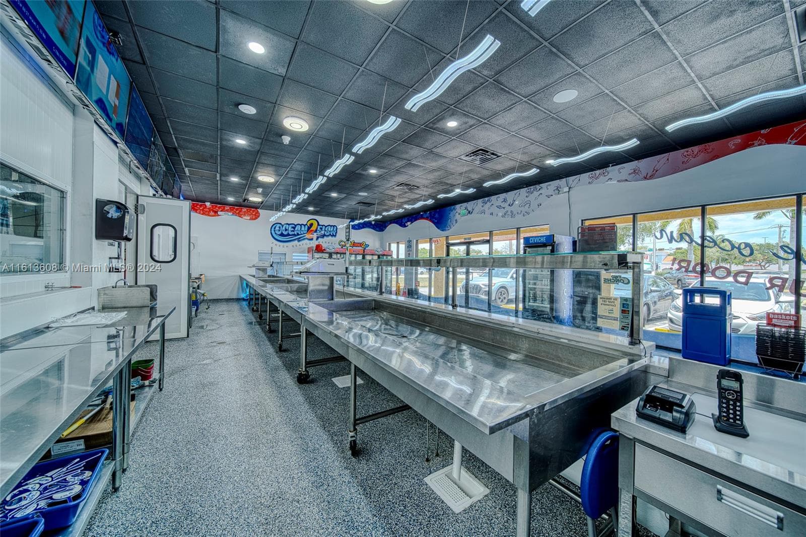 Premier Specialty Food Store with Strong Digital Presence