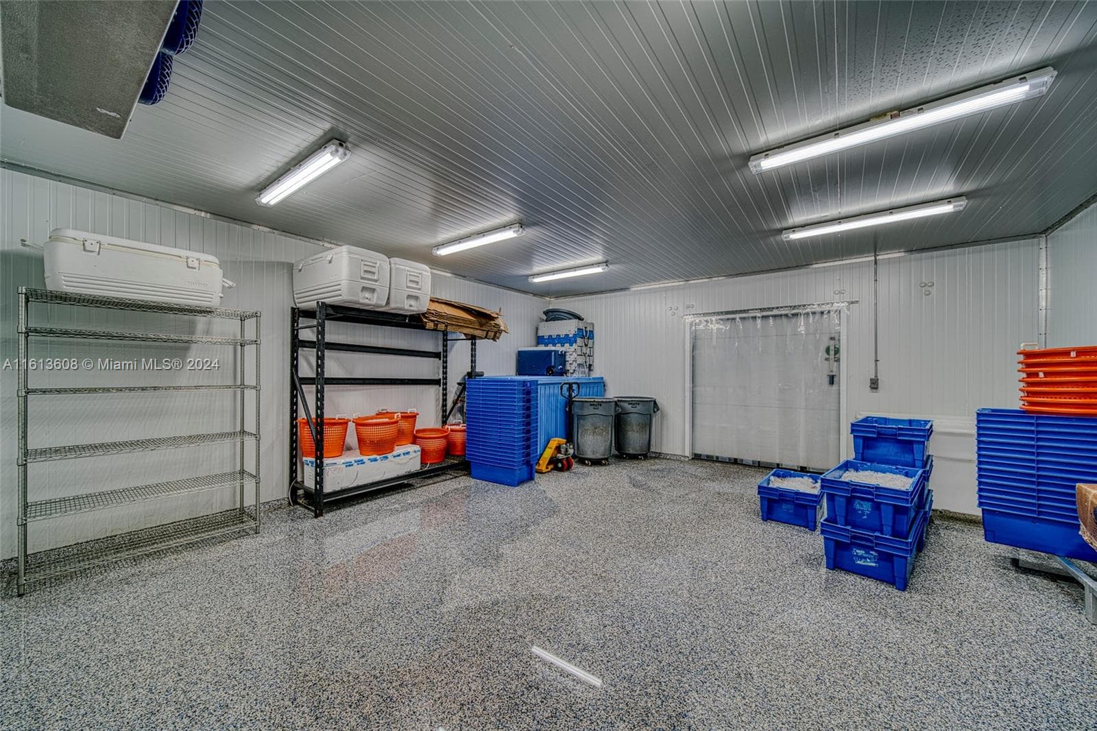 Premier Specialty Food Store with Strong Digital Presence