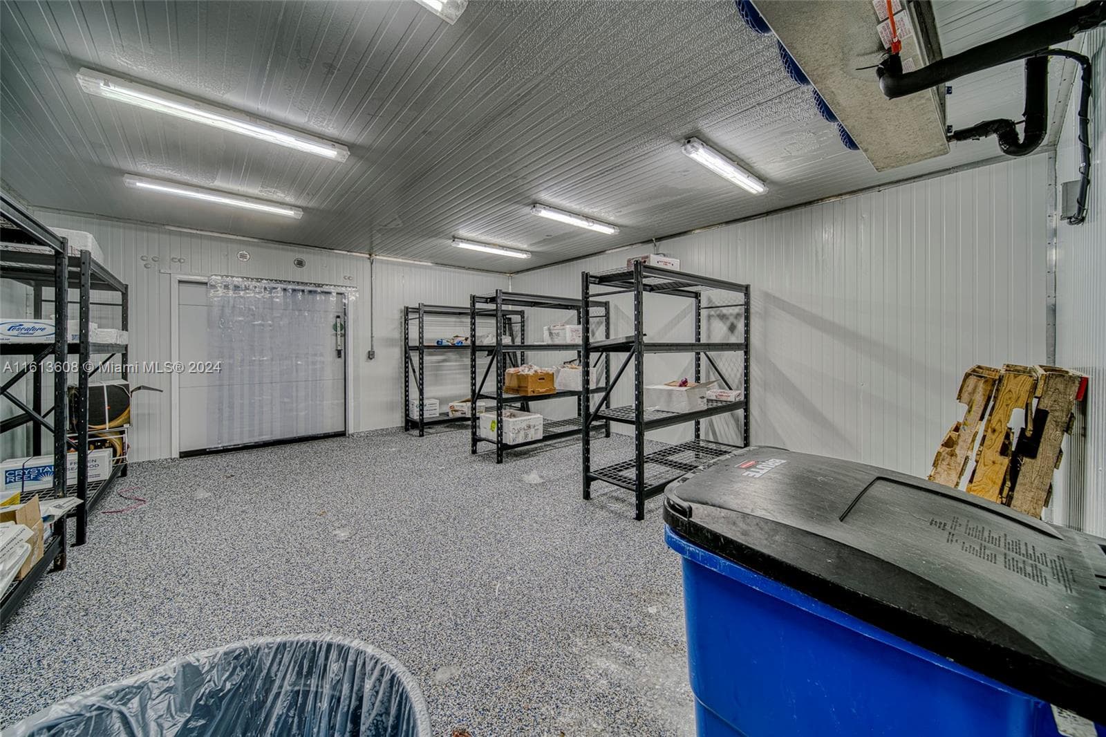 Premier Specialty Food Store with Strong Digital Presence