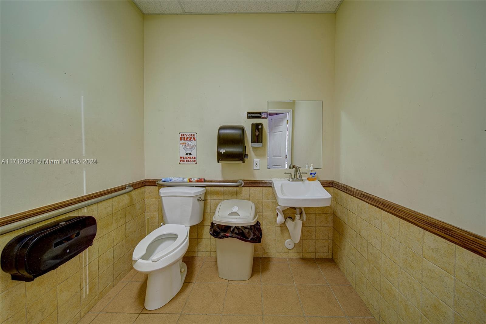 Turnkey Pizzeria with Prime Coastal Location