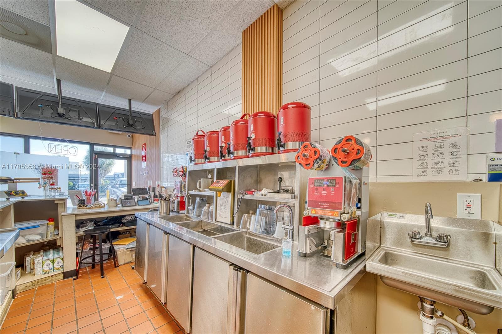 Turnkey Boba Tea Franchise with Strong Brand Recognition