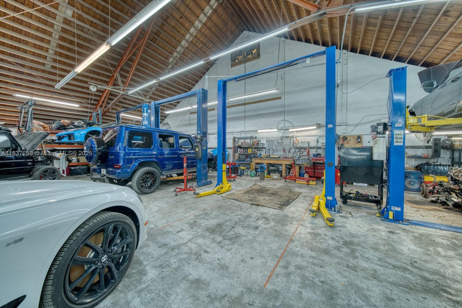 Profitable Auto Repair Shop with Established Insurance Contracts