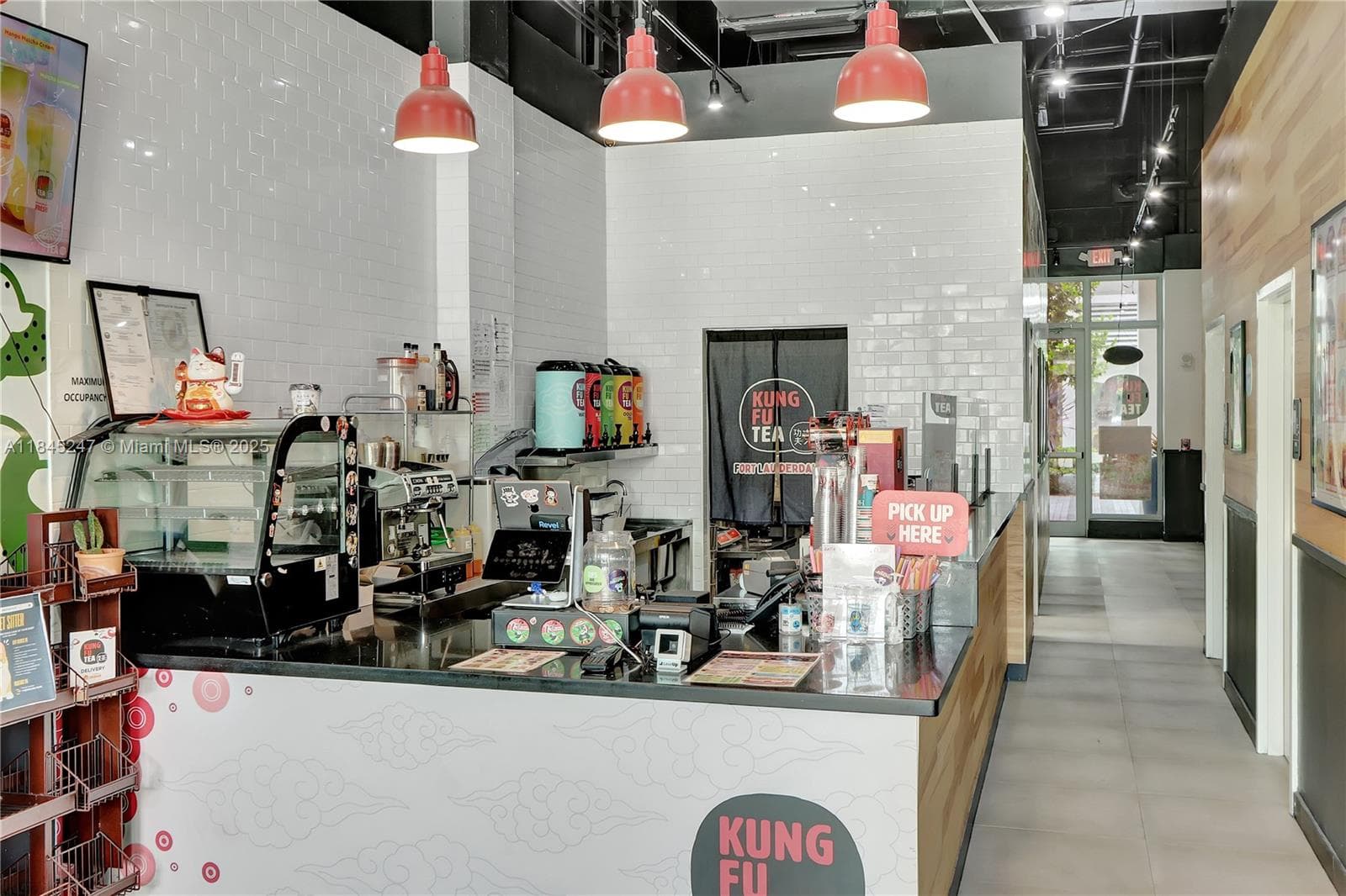 Turnkey Boba Tea Shop with High Traffic Location