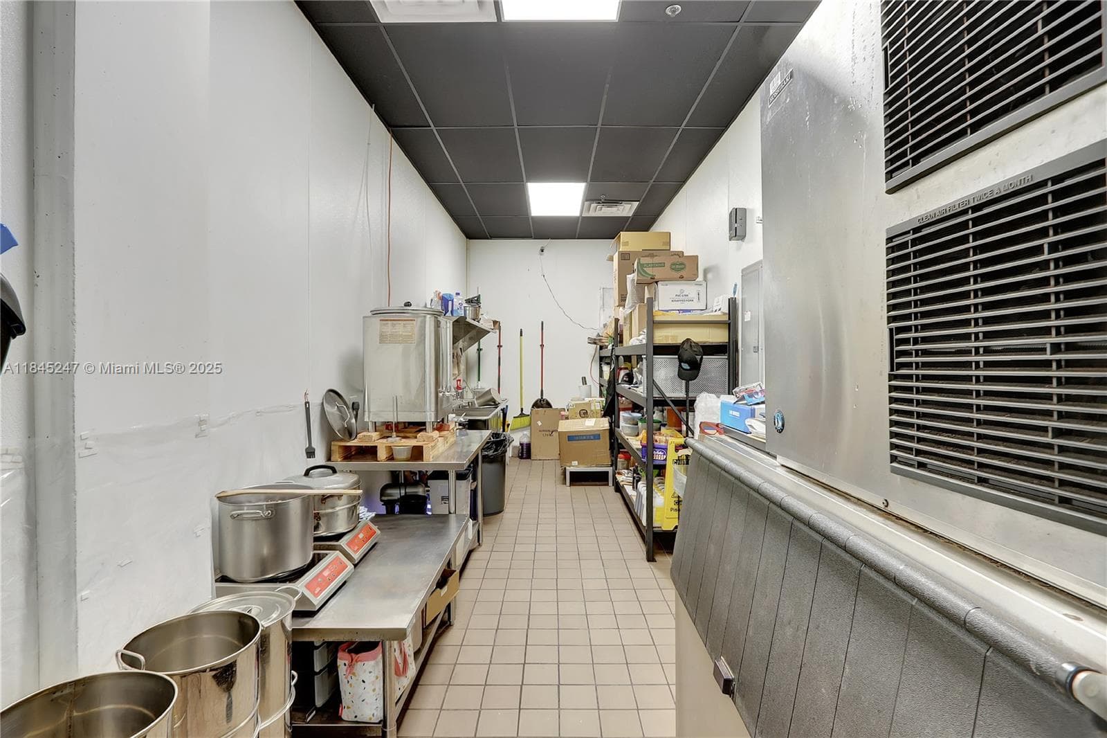 Turnkey Boba Tea Shop with High Traffic Location