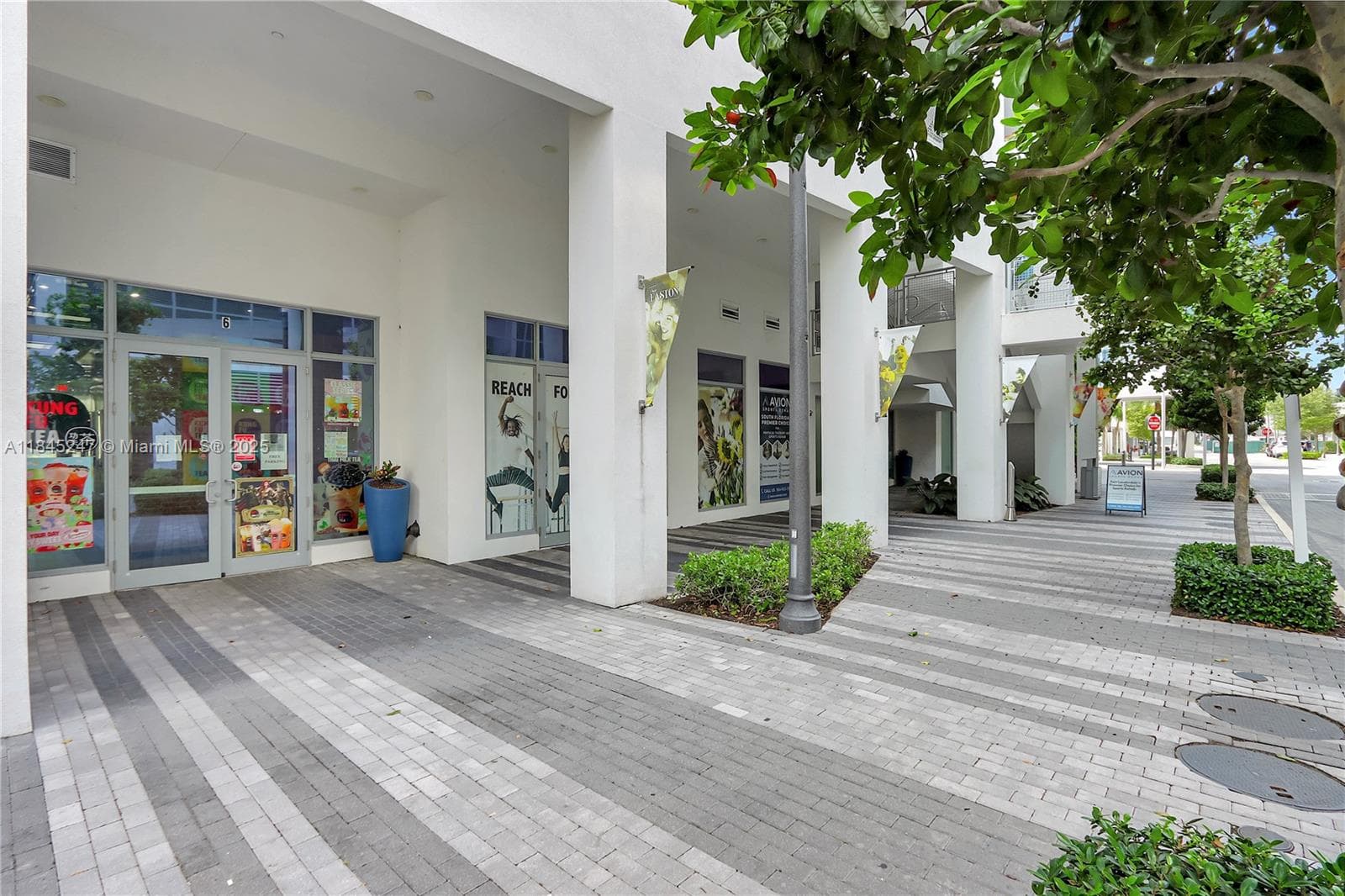 Turnkey Boba Tea Shop with High Traffic Location