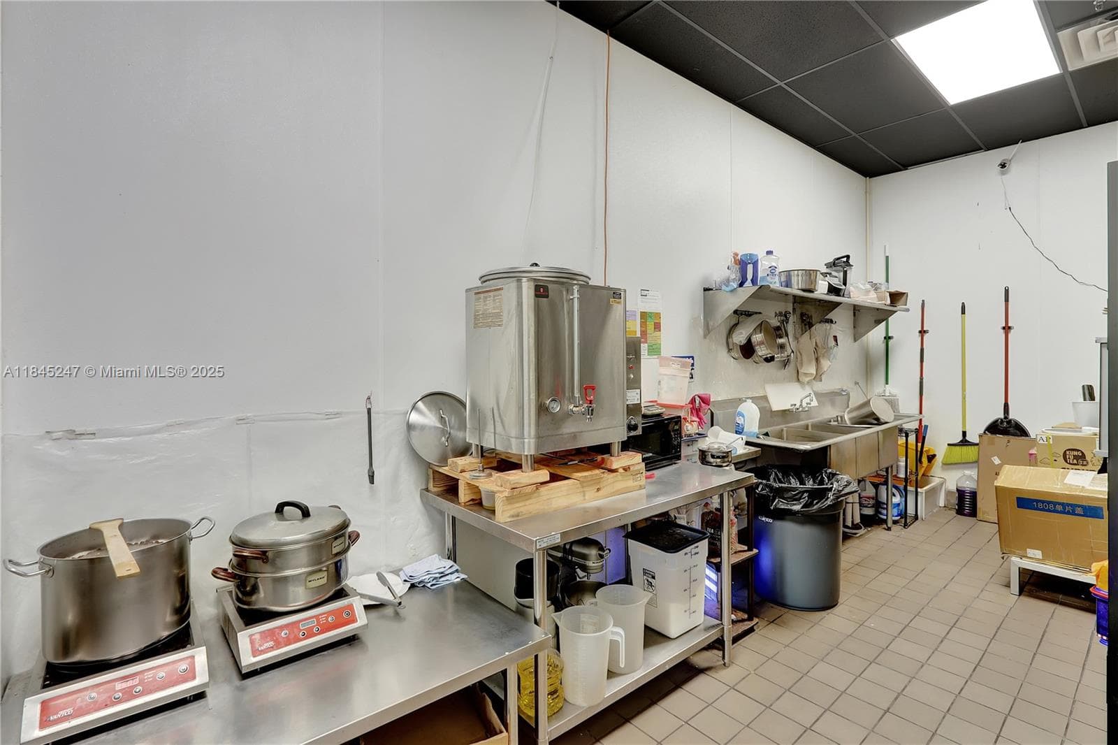 Turnkey Boba Tea Shop with High Traffic Location