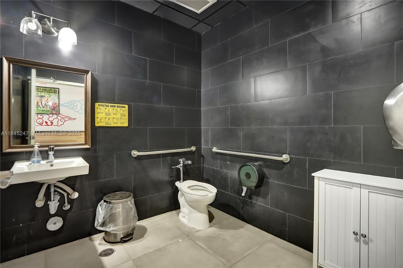 Turnkey Boba Tea Shop with High Traffic Location