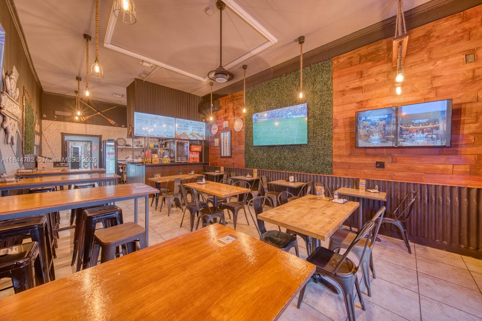 Profitable Gourmet Burger Franchise in High Visibility Location