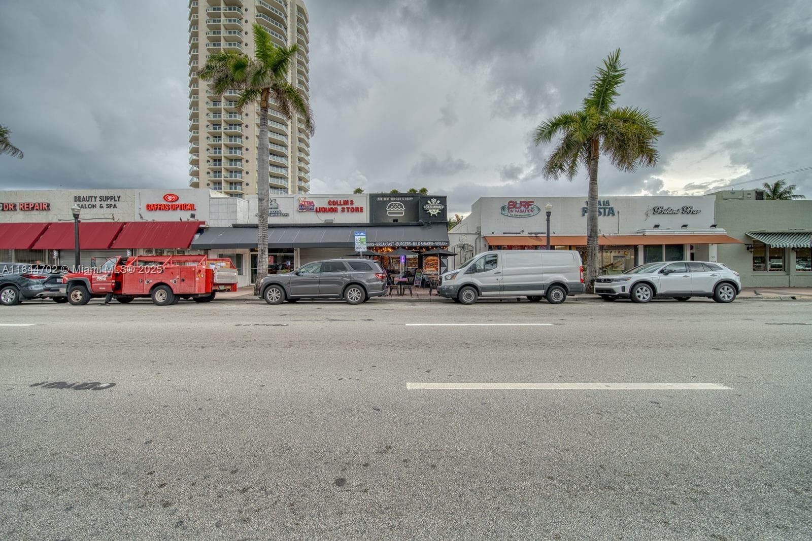 Profitable Gourmet Burger Franchise in High Visibility Location