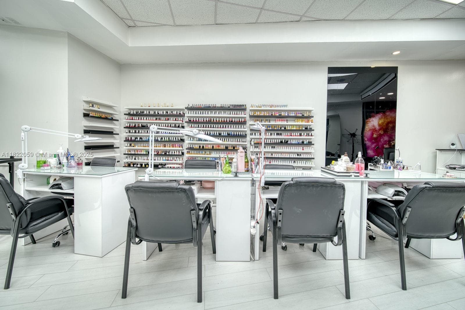 Thriving Beauty Salon with Loyal Clientele