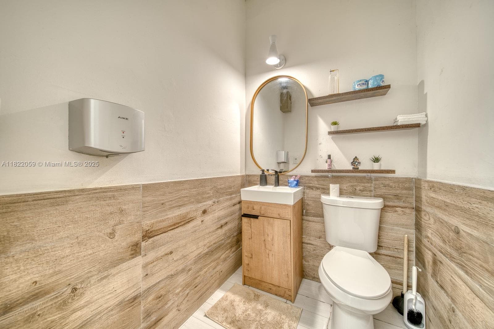 Thriving Beauty Salon with Loyal Clientele