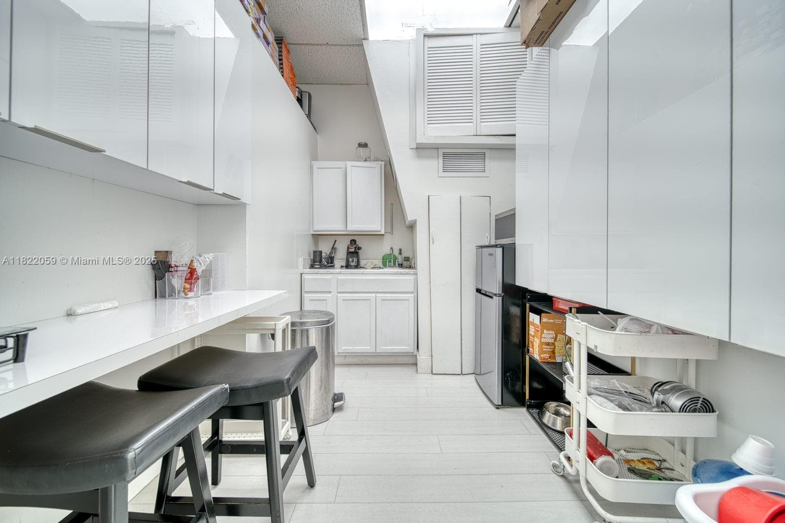 Thriving Beauty Salon with Loyal Clientele