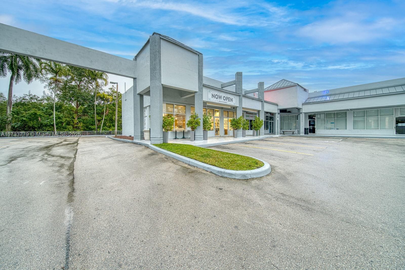 Turnkey Restaurant with Modern Infrastructure