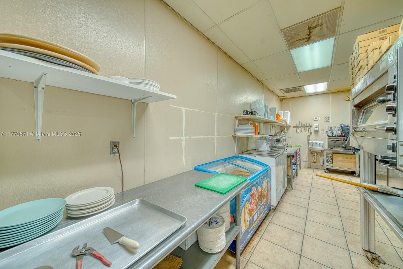 Turnkey Pizzeria with Significant Growth Potential