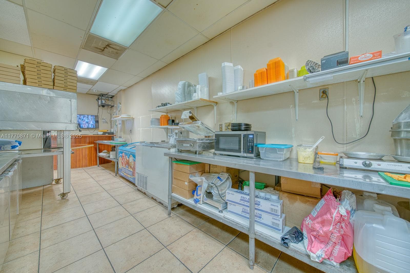 Turnkey Pizzeria with Significant Growth Potential