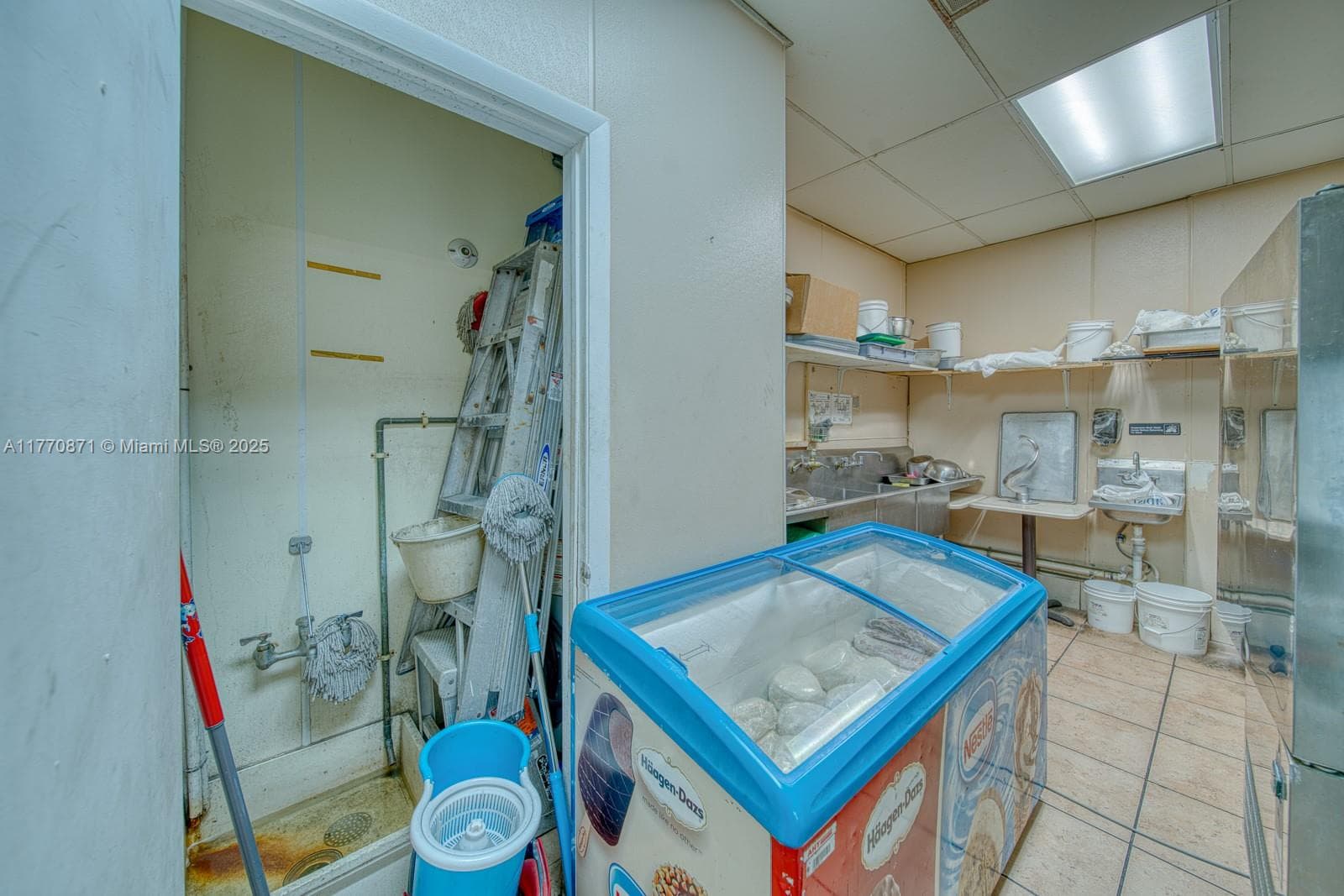 Turnkey Pizzeria with Significant Growth Potential