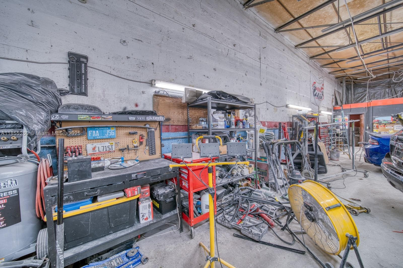 Turnkey Auto Body Shop with Ample Work Bays