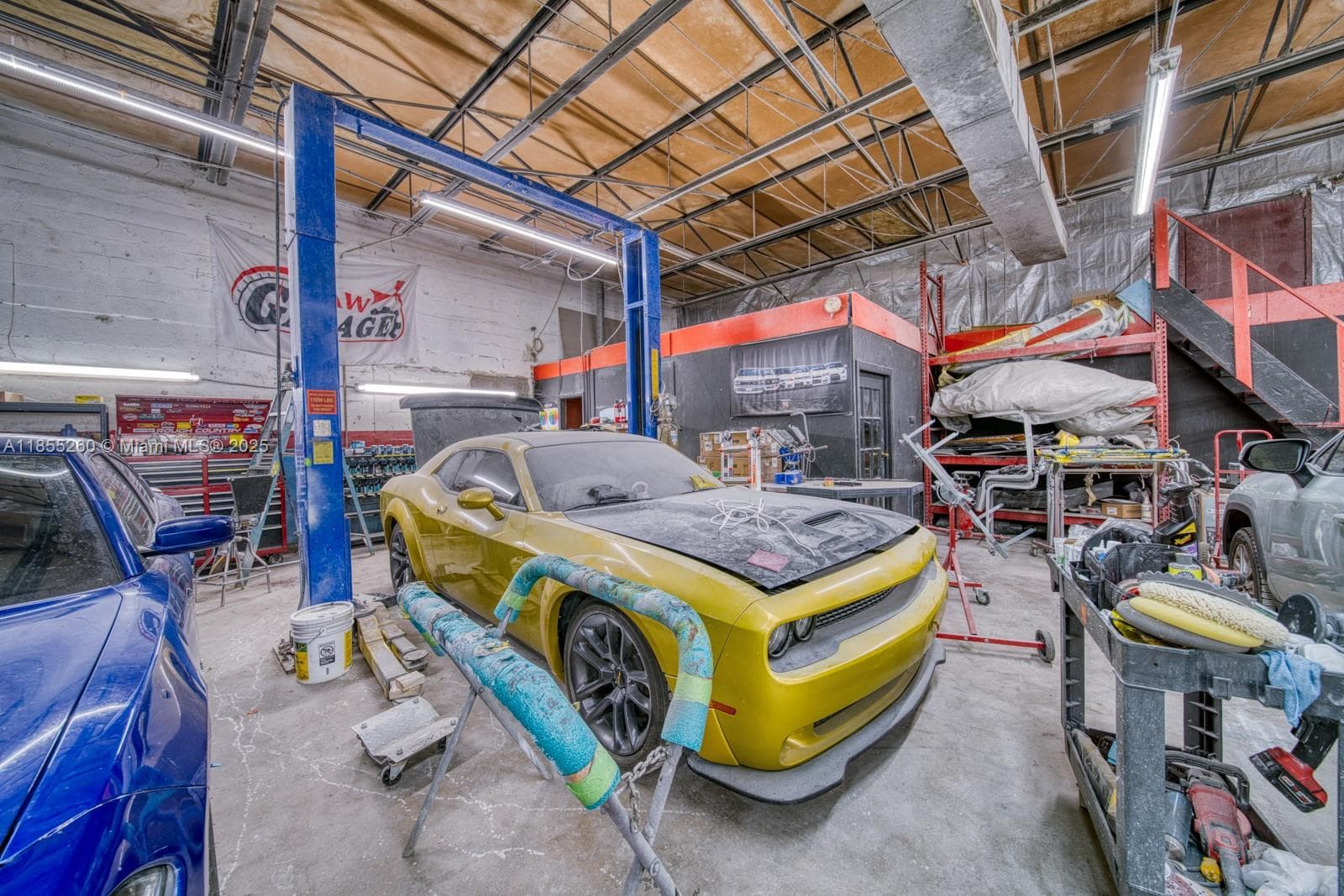 Turnkey Auto Body Shop with Ample Work Bays