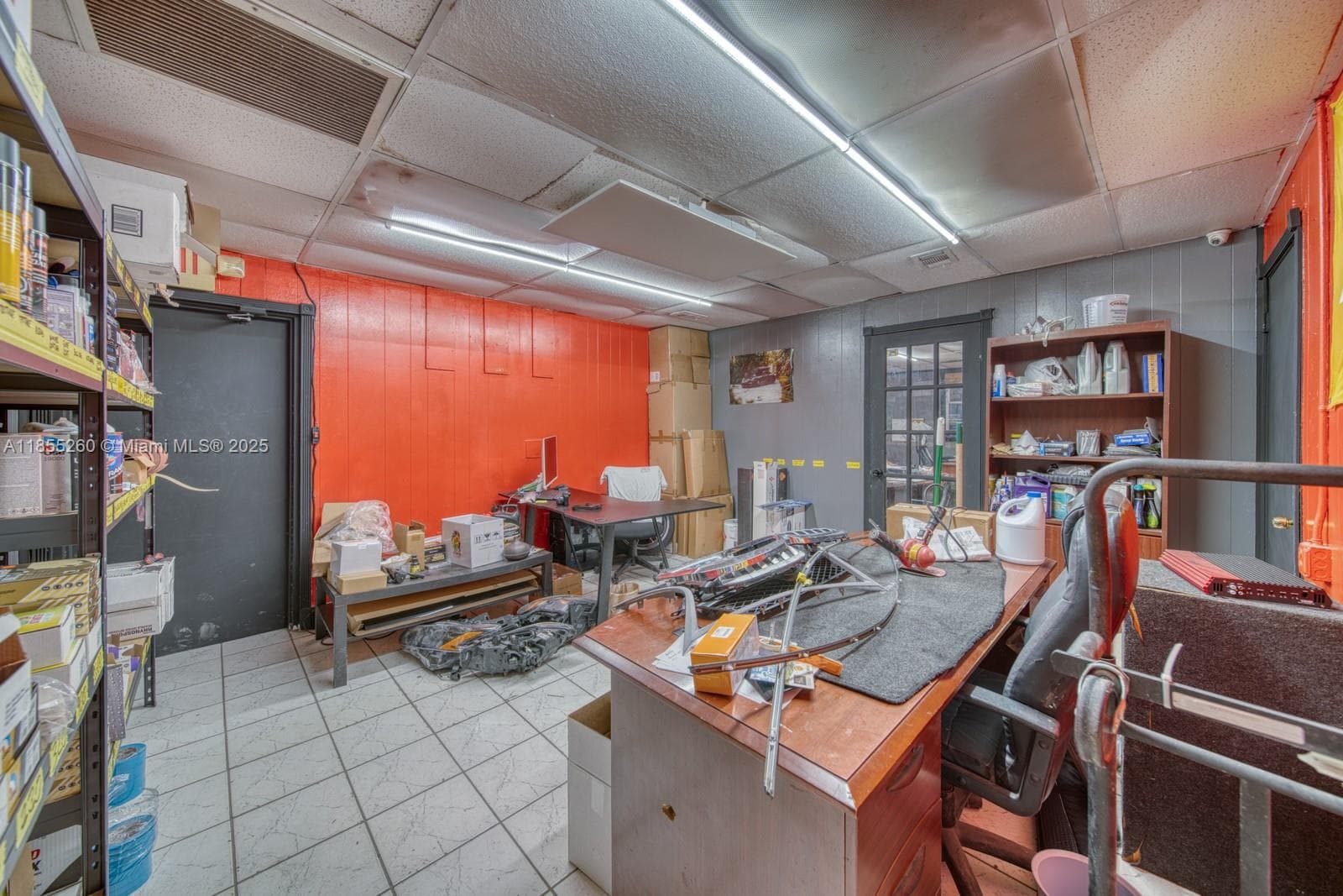 Turnkey Auto Body Shop with Ample Work Bays