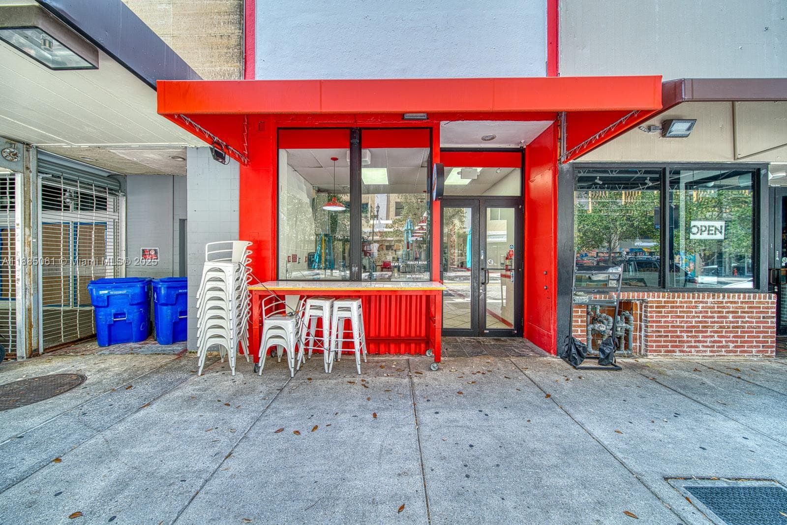 Thriving Miami Restaurant with Turnkey Operations